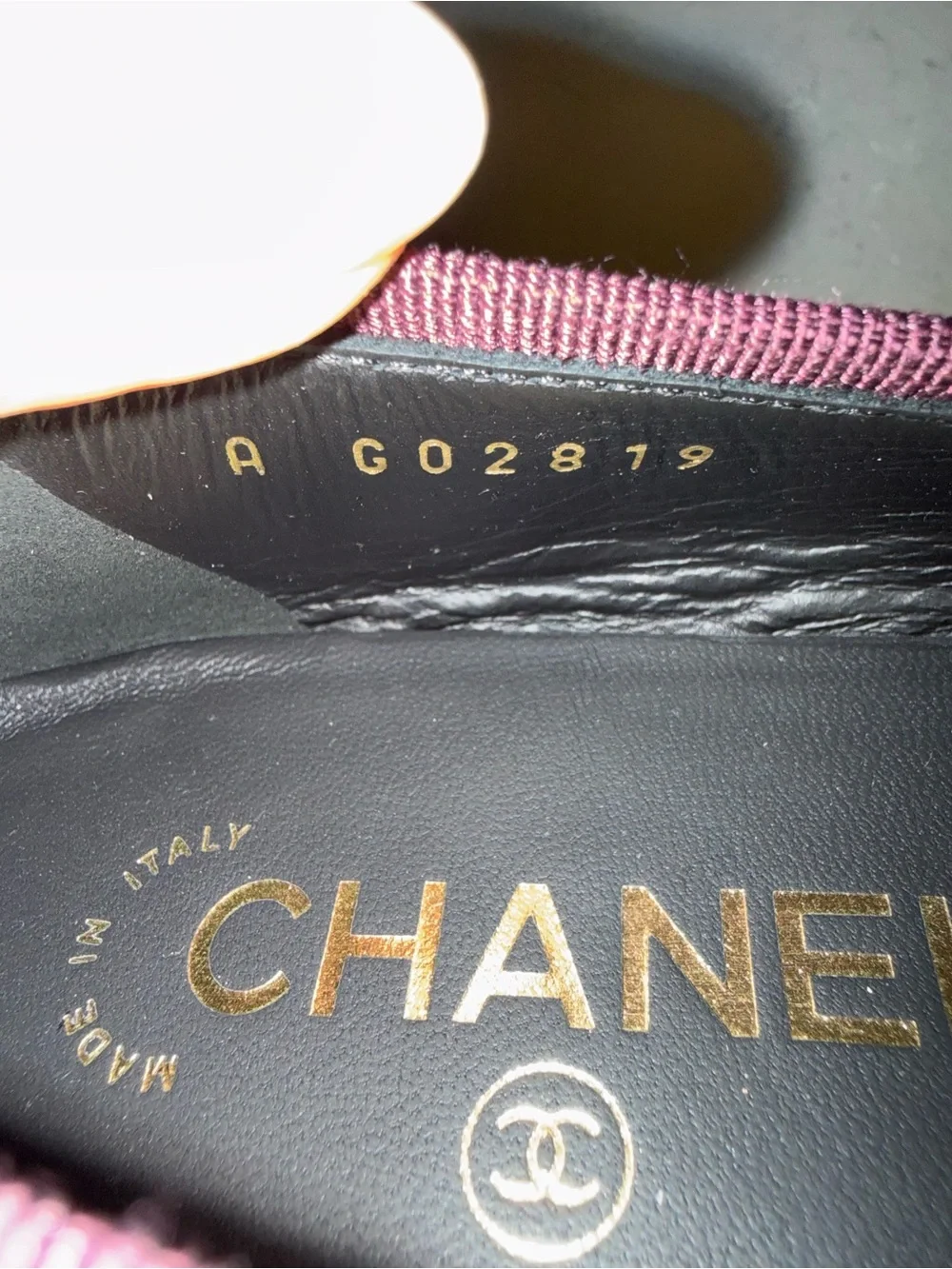 BNWT Chanel 26A Croc Embossed Patent DK Burgundy/Black Ballet Flat Size 36